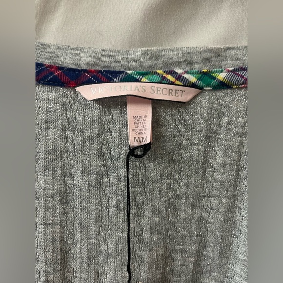 NWT Victoria’s Secret grey glittery long sleeve Henley top Size Medium. #10269 - Picture 5 of 7